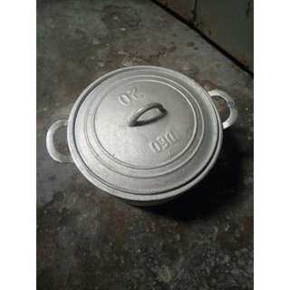 Nồi gang đúc 25cm