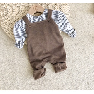 Set áo yếm + áo hàn quốc vừa mới về shop e. 👏👏