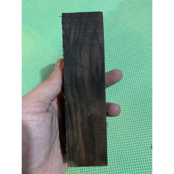 Phôi gỗ mun dùng làm cán dao  và