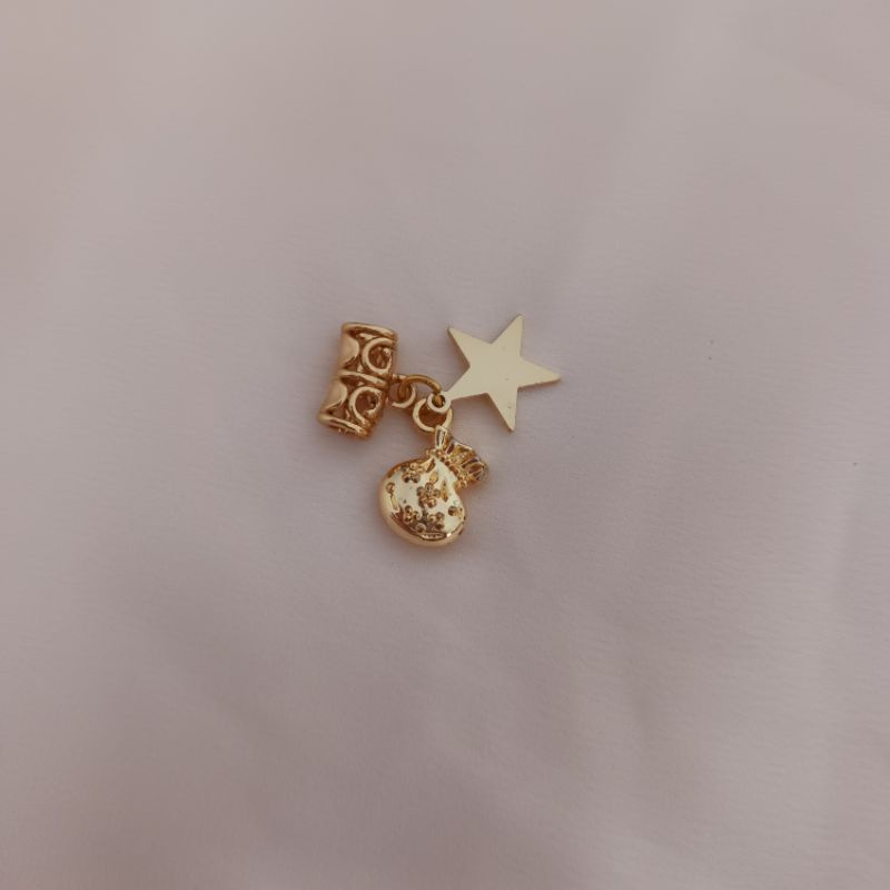 Charm ống lùa ngôi sao tài lộc cao cấp xâu vòng chặn hạt không đen không bay màu