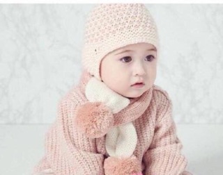 Bộ mũ len và khăn cho bé