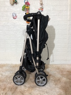 Xe đẩy cho bé Combi Granpaseo LY600