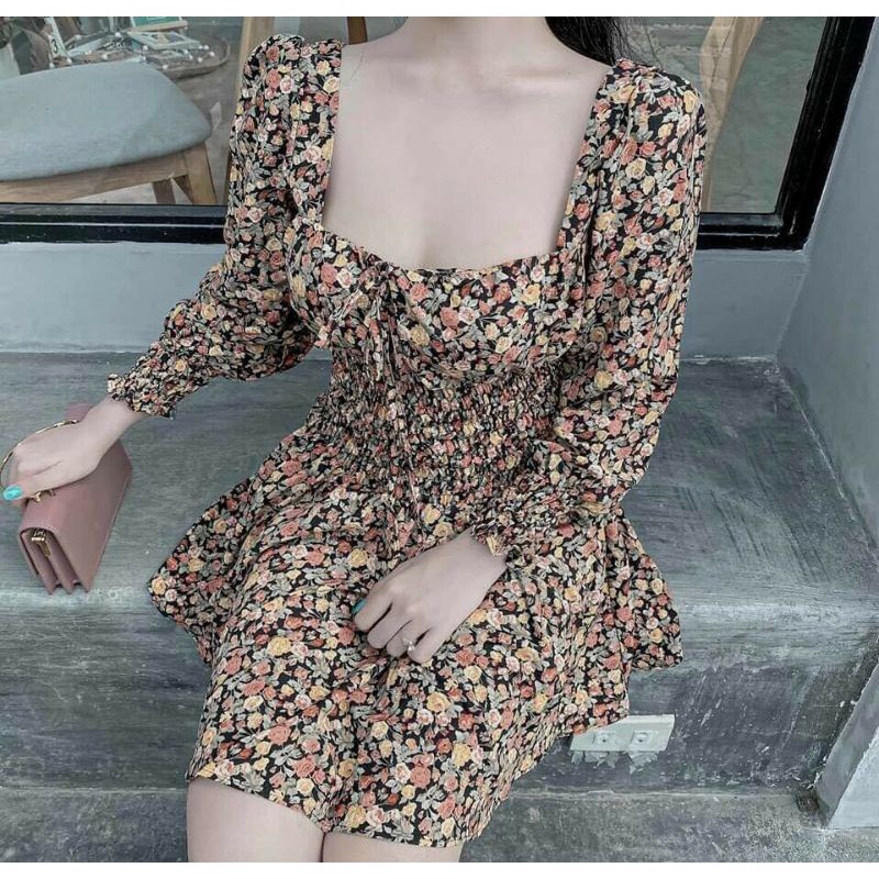 Váy hoa nhí cổ vuông