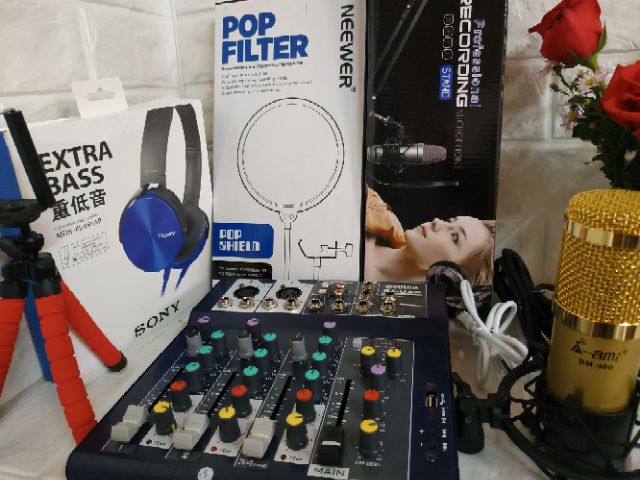 Trọn bộ Mixer F4 usb và mic AMI BM900 có autotune và bluetooth