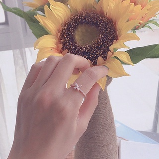 Korean style diamond engagement ring