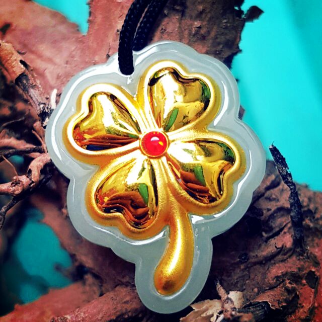 Mặt dây ngọc phỉ thúy bọc mạ vàng cỏ 4 lá