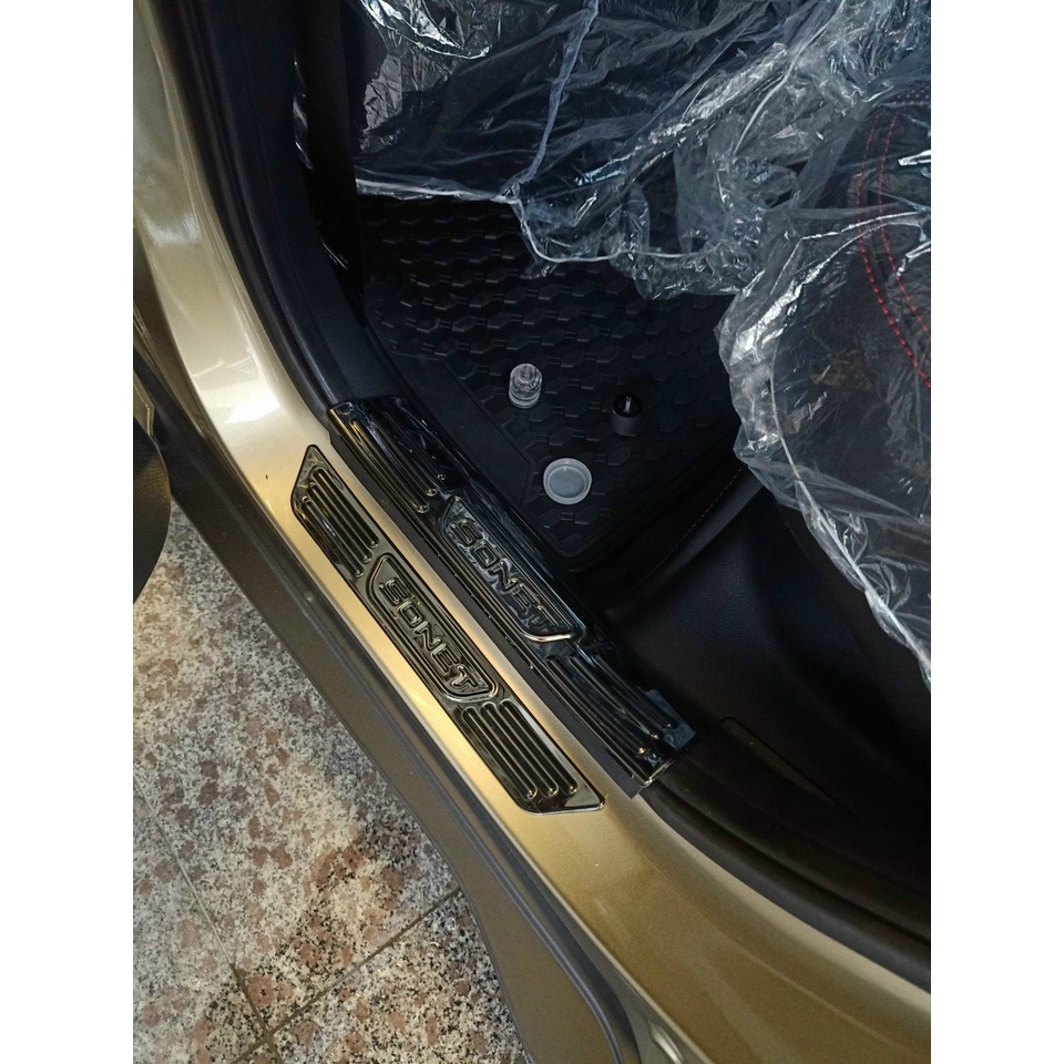 Ốp Bậc Cửa, Nẹp Bước Chân Kia SONET 2021-2022 -2023 Mẫu Titan Cao Cấp chống xước làm đẹp cho xe