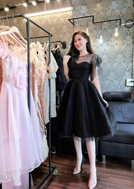 Đầm xoè tay loe đính cườm