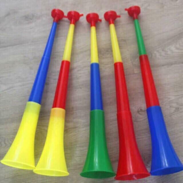 (CÓ SỈ) Kèn Vuvuzela Dùng Cổ Vũ Bóng Đá