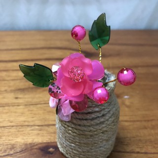 Cành hoa pha lê nhựa và hạt cườm