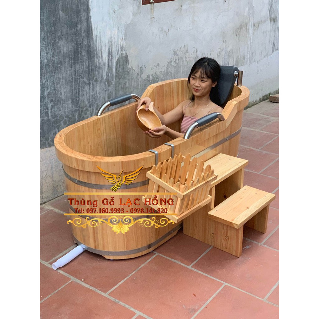 Bồn Tắm Gỗ Thông Nhật Có Tay Nắm Tựa Đầu Bọc Da