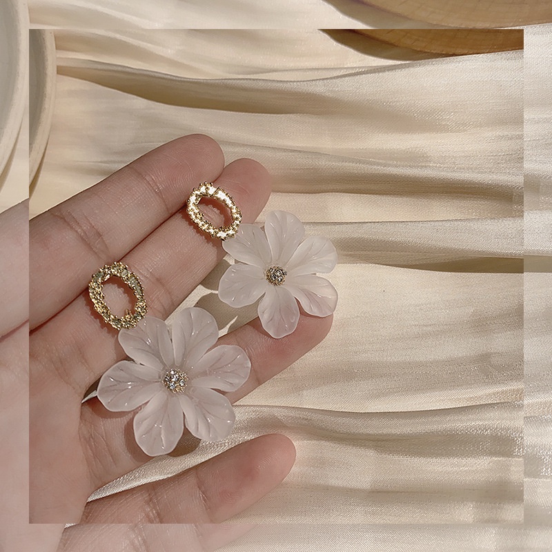 Khuyên Tai Hình Bông Hoa Phong Cách Thanh Lịch Dành Cho Nữ