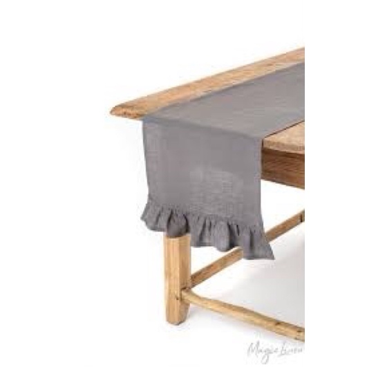 Tấm trải table runner trang trí bàn phối bèo vải linen