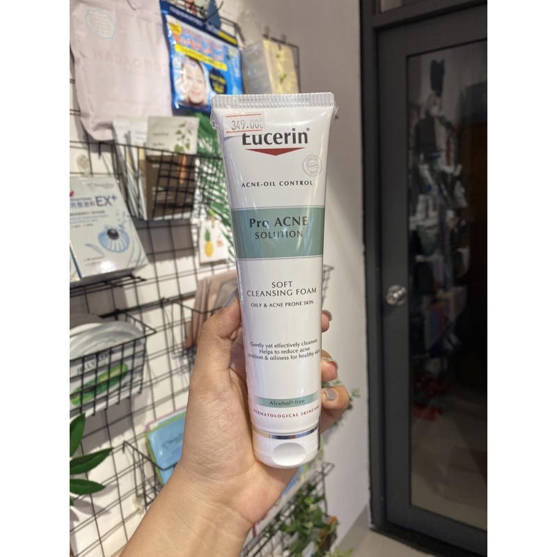 Sữa Rửa Mặt Tạo Bọt Dịu Nhẹ Cho Da Mụn Eucerin Pro Acne Solution Gentle Cleansing Foam 150g