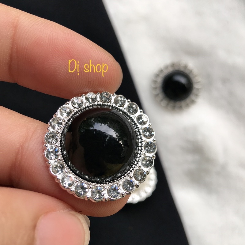 NÚT CƯỜM KIM LOẠI VIỀN ĐÁ SIZE 2.3cm