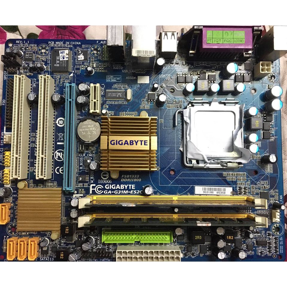 Main GIGABYTE G31 kèm 1 thanh ram 1gb buss 800 dùng cho PC