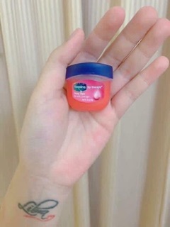 Son dưỡng vaseline