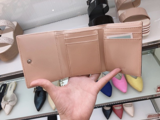 Ví ngắn Nose vợt sale xách tay Malaysia