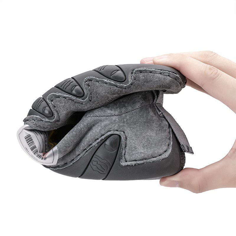 Giày thể thao bằng da có cỡ lớn cho nam