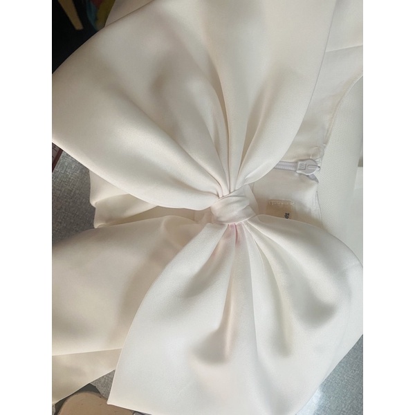 ĐẦM CÔNG CHÚA CHO BÉ NƠ VAI