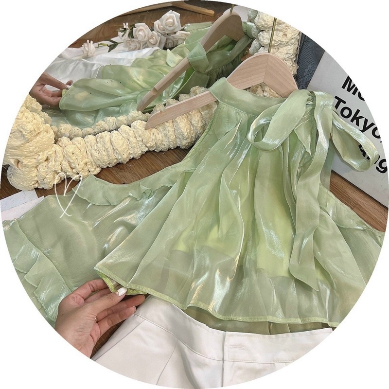 set áo trễ vai bèo xanh short trắng xinh