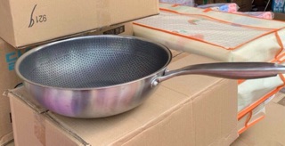 Chảo xào van đá tổ ong 32cm
