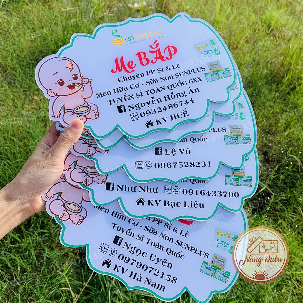 Bảng hiệu bán hàng online cho chuỗi hệ thống mỹ phẩm, đạo cụ, phụ kiện chụp hình xinh xắn, chất liệu mica an toàn