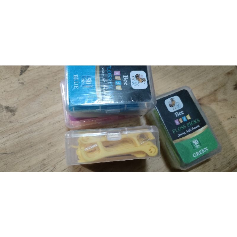 TĂM CHỈ NHA KHOA TRẺ EM BEE KIDS FLOSS PICKS