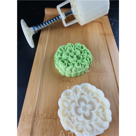 NQ00991 - KHUÔN TRUNG THU LÒ XO HOA CẨM TÚ CẦU 65G – 80G