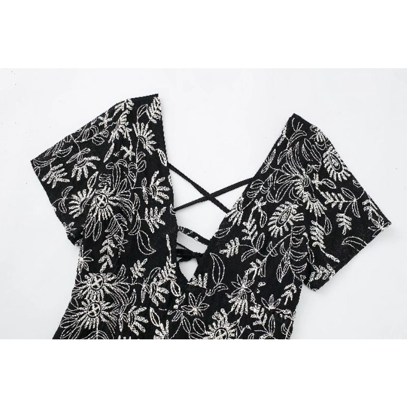 ĐẦM REN THÊU CỔ V HOA THÊU HÀNG XUẤT ZARA