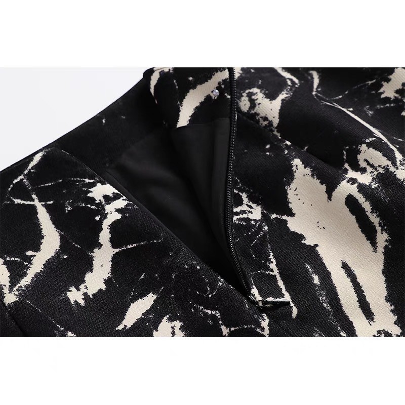 Chân váy đen loang trắng có lót quần | BigBuy360 - bigbuy360.vn