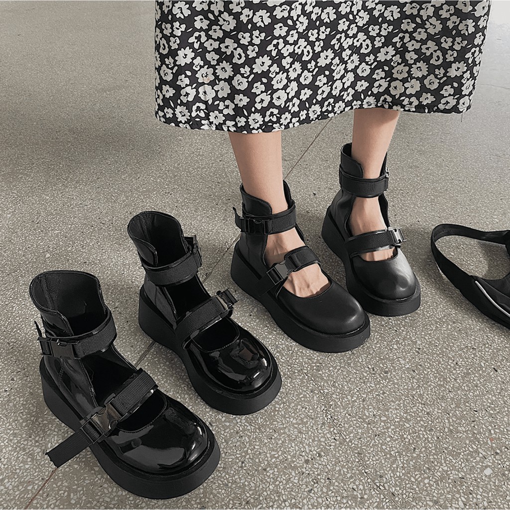 [Mã FASHIONGREEN15 giảm tới 30K đơn 99K] G8090 | GOTHIC BOOTS GIÀY CAO CỔ SANDAL CÀI KHUY PHONG CÁCH BẮC ÂU | BigBuy360 - bigbuy360.vn