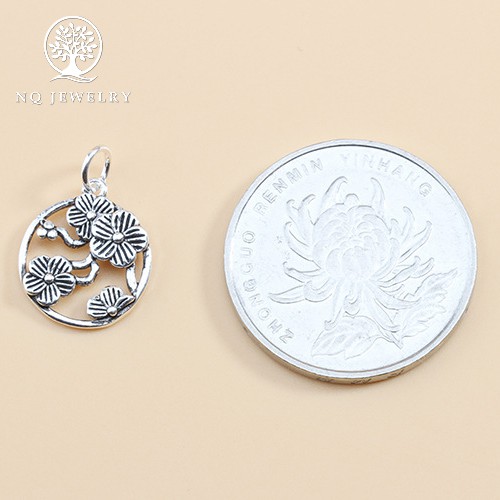 Charm bạc tròn hoa 5 cánh treo - NQ Jewelry