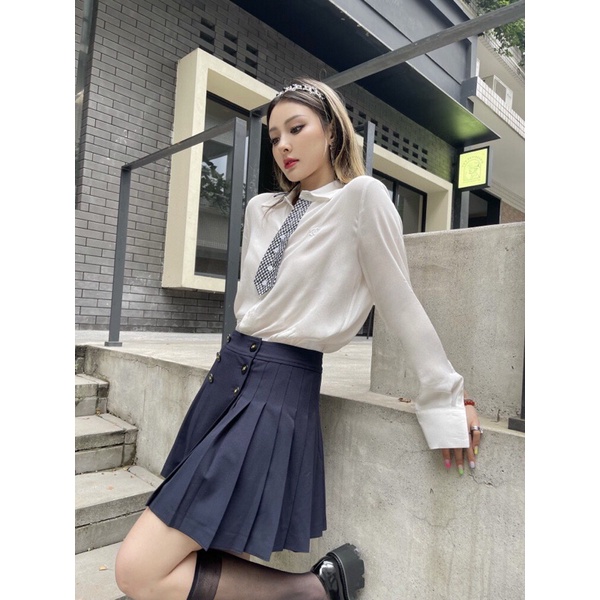 áo sơ mi nữ nguyên bản vải lụa cắt giống nhau houndstooth bản rời nhỏ cà vạt là loại vải khác trên ngực 𝘾𝙝𝙖𝙣𝙚𝙡 CN 𝘾𝙝𝙖𝙣𝙚𝙡