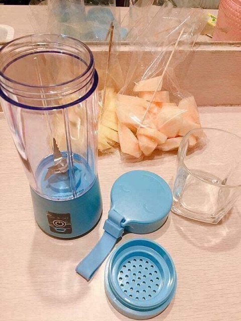 Máy xay sinh tố mini câm tay di động siêu tiện dụng - loại 6 lưỡi