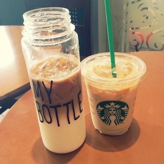 Bình nước thủy tiinh 6oup 500ml (Giao màu ngẫu nhiên)