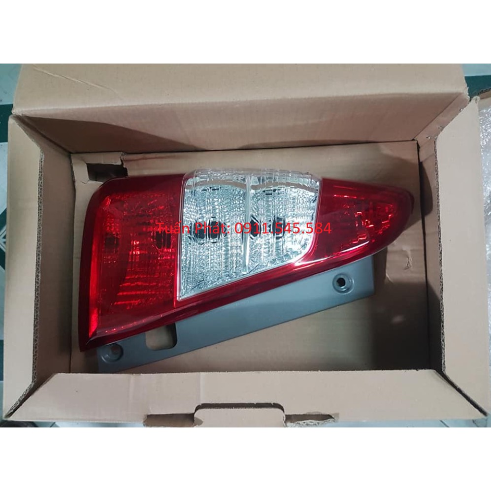 ĐÈN HẬU TOYOTA INNOVA 2012 – 2015