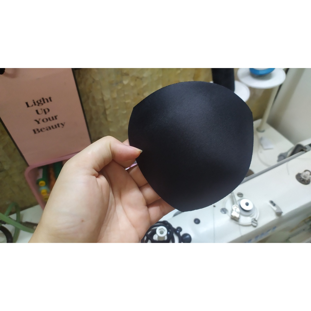 Mút xốp tam giác độn ngực màu đen trắng da | Tiệm May Bí Ngô