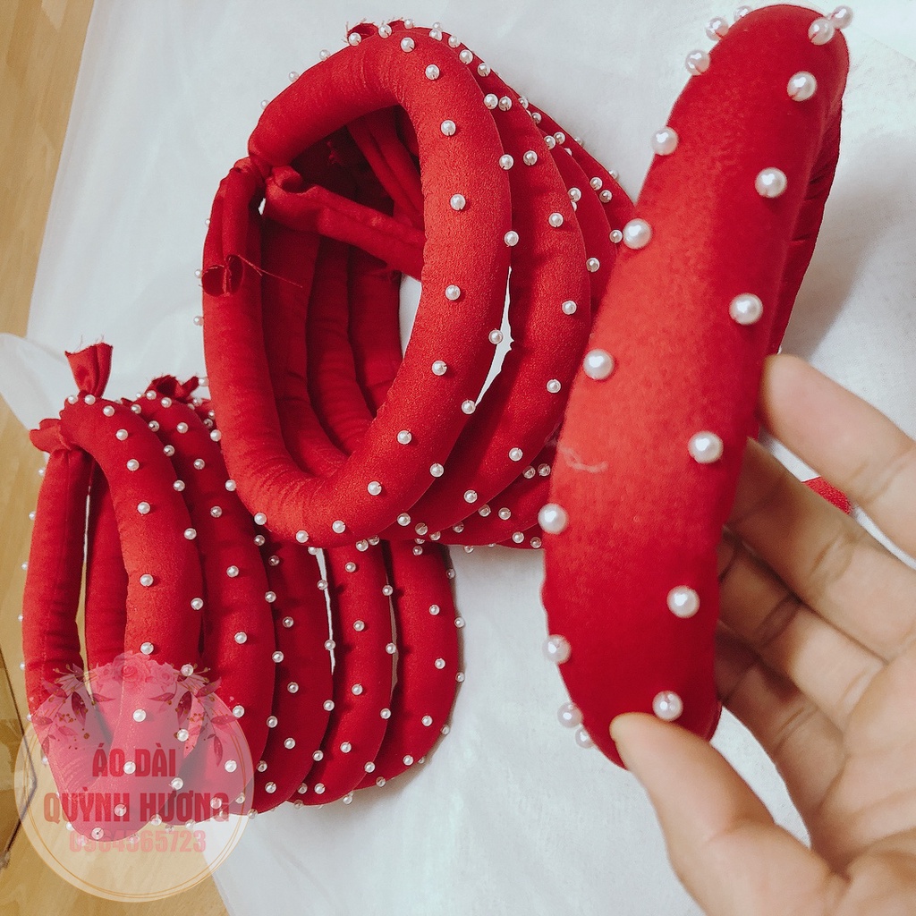 Mấn tròn đội đầu đính hạt trai màu đỏ siêu xinh by Quỳnh Hương