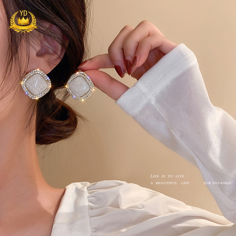 Khuyên Tai Hình Vuông Đính Đá Đơn Giản Thanh Lịch Cao Cấp