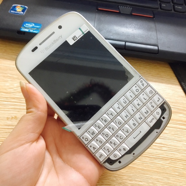 Bộ vỏ điện thoại blackberry q10 trắng
