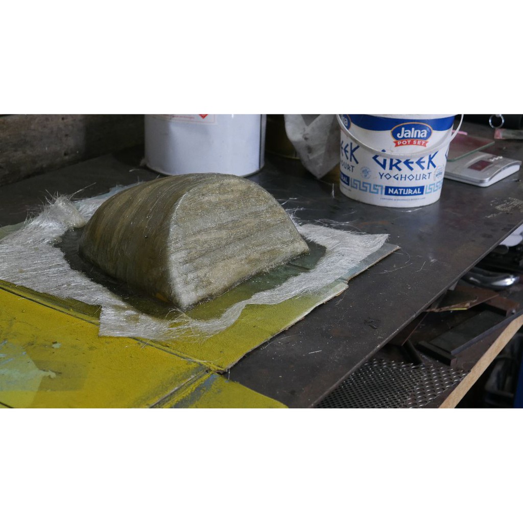 Polyester Resin và sợi thủy tinh, Chổi, dùng đúc tượng, làm khuôn mẫu, dàn nhựa, độ yên xe, cano