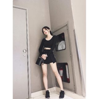 chân váy cá tính ( có bán nguyên set)