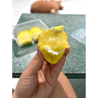 Bánh crepe sầu riêng