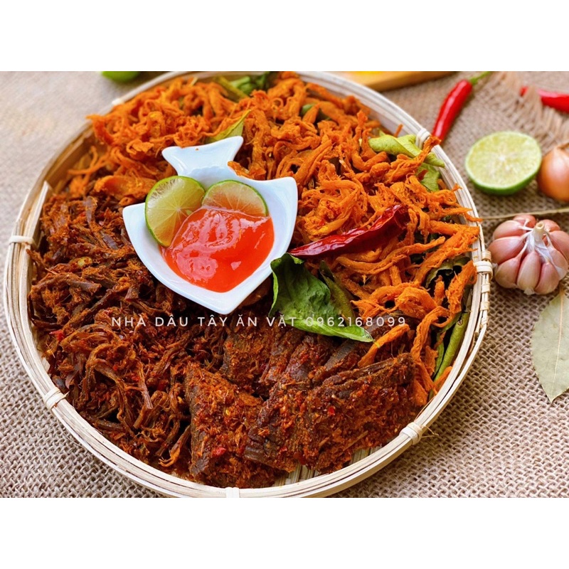 [NGON NHẤT] Khô bò miếng 500G NHÀ DÂU TÂY đồ ăn vặt Hà Nội vừa ngon vừa rẻ | BigBuy360 - bigbuy360.vn