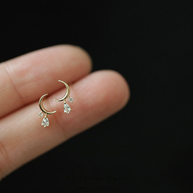 MRS.D【In Stock】100% Sterling Silver Little Curved Moon S925 Earrings Stud Earrings Colors of Zircon Jewelry Gift Ear Clips Minimalist Earring Design Jewelry Girls Allergy Free