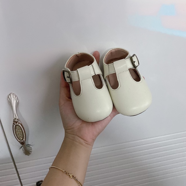 Giày Công chúa Anh