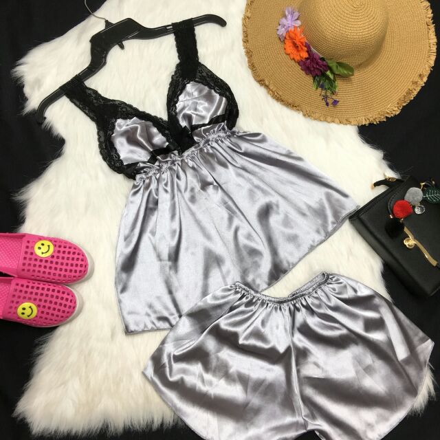 Combo 4 bộ đồ ngủ 180.000