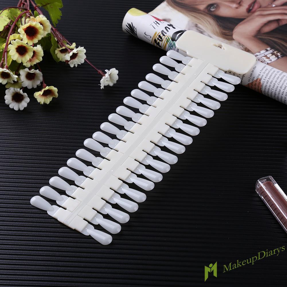 Set 36 móng giả dùng để trưng bày các mẫu móng nghệ thuật tiện dụng