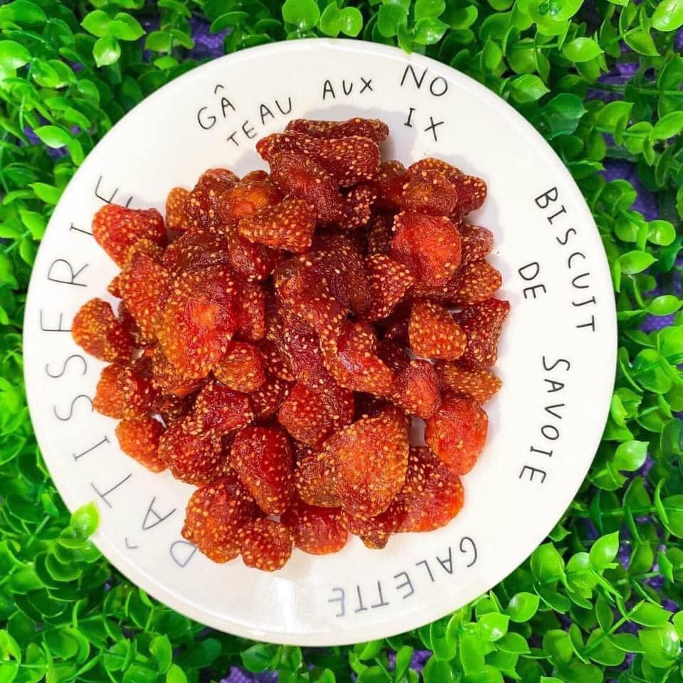 Mứt dâu tây vị chua ngọt Thái Lan 75k / 1 hộp 300gr
